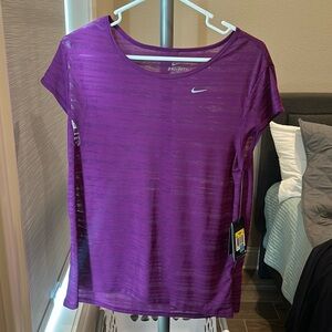 Nike DriFit Lightweight Short sleeve Shirt With Tags